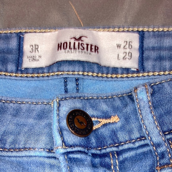 HOLLISTER JEAN WOMENS SIZE 3R RIPPED ACCENT SKINNY JEAN MID WASH - Picture 4 of 4
